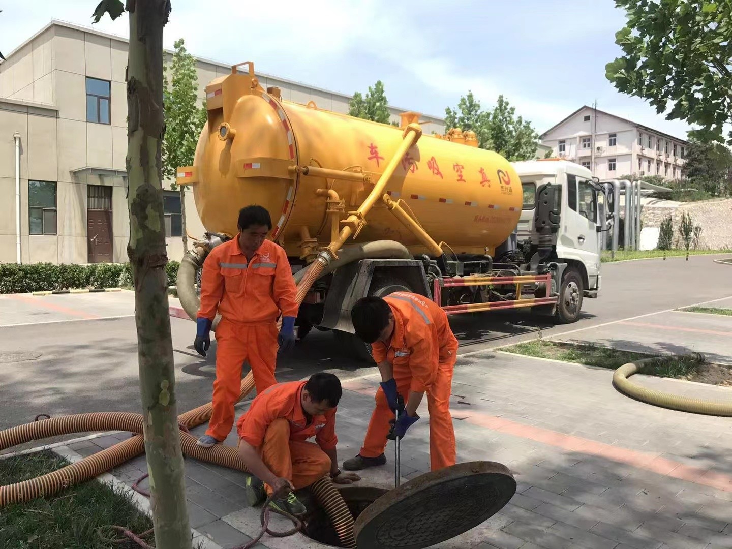 兖州化粪池清理与5-8吨吸粪车施工效率分析